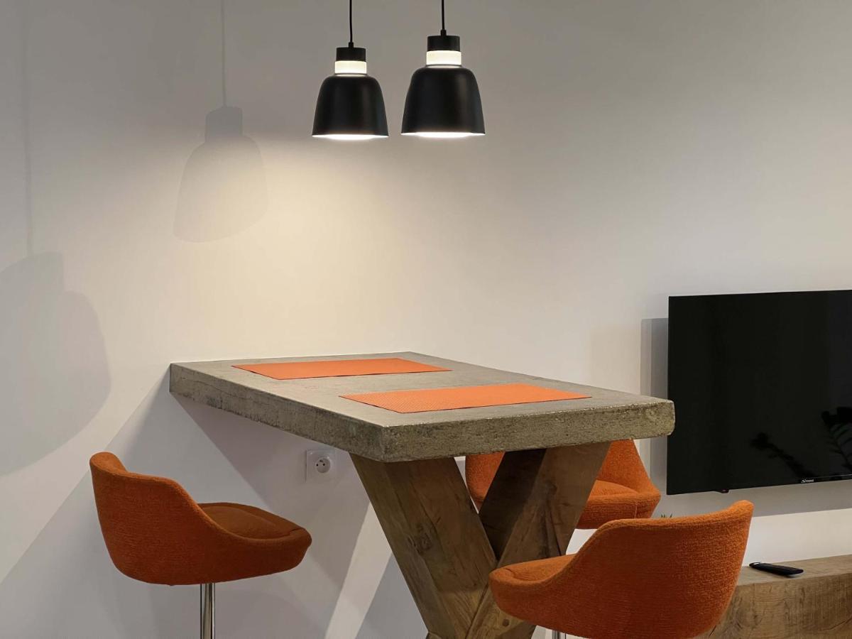 Bel Appartement Au Centre Du Vieux Joigny Exteriér fotografie