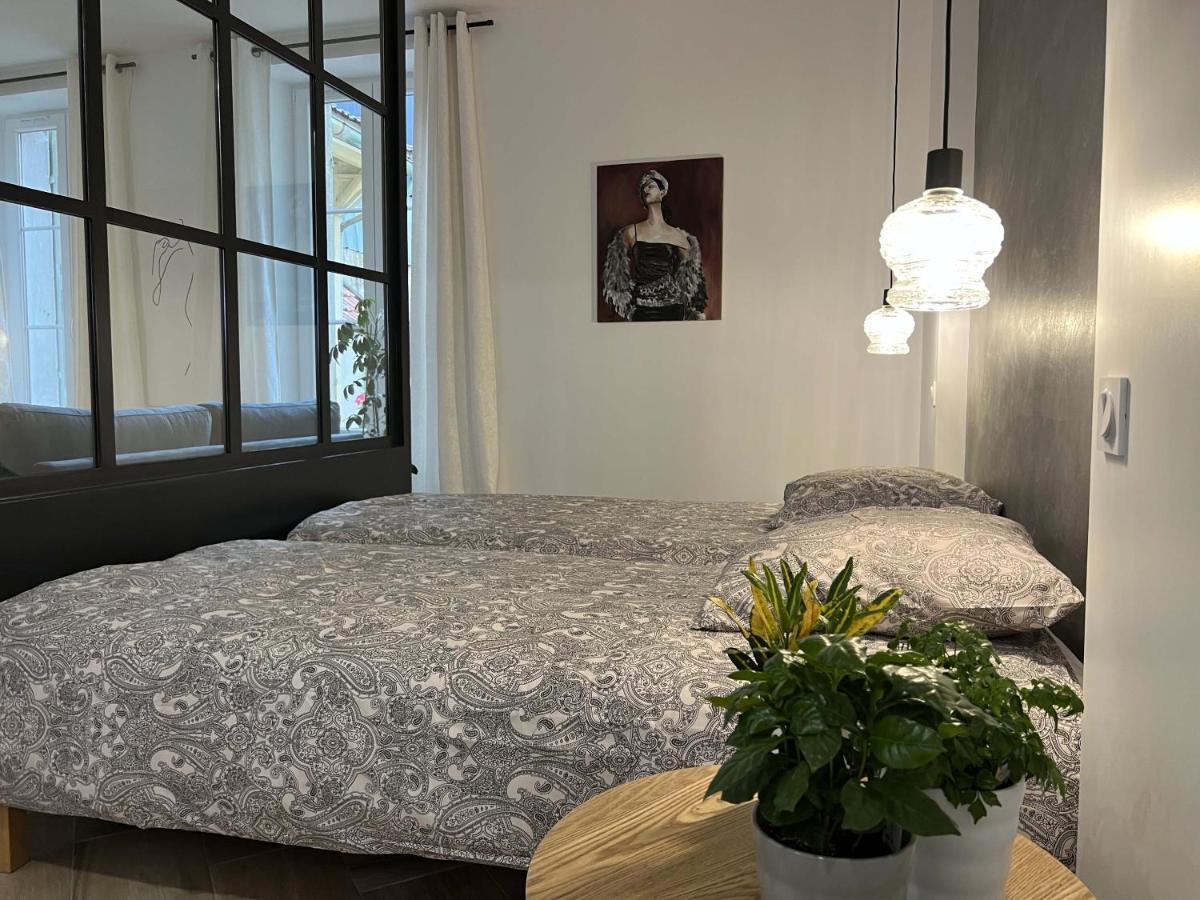 Bel Appartement Au Centre Du Vieux Joigny Exteriér fotografie