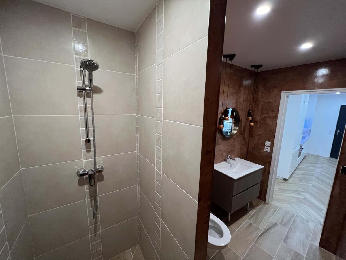 Bel Appartement Au Centre Du Vieux Joigny Exteriér fotografie